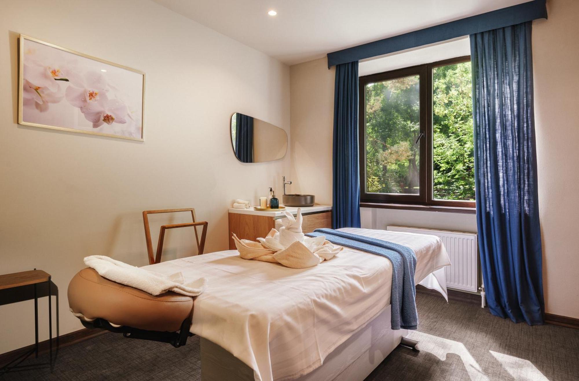 Apricot Aghveran Resort エクステリア 写真