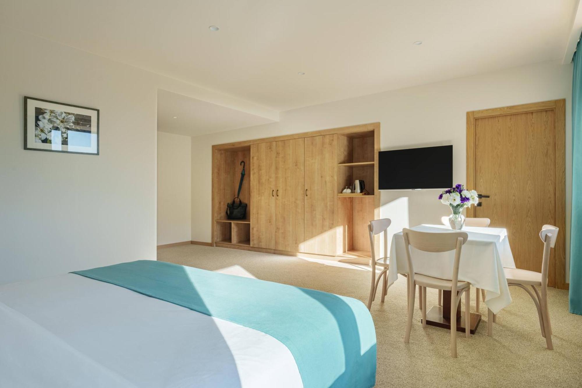 Apricot Aghveran Resort エクステリア 写真