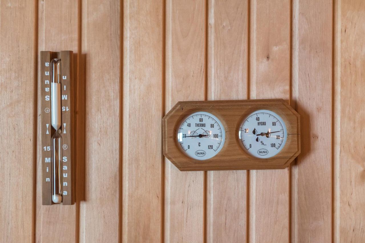 Apricot Aghveran Resort エクステリア 写真